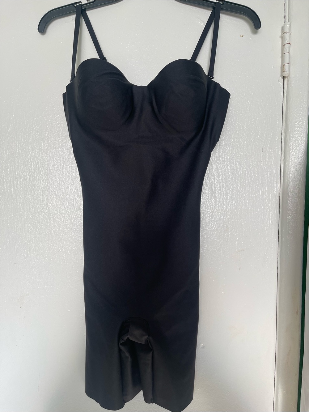 SKIMS Body Zoned Underwire Mid Thigh Bodysuit | Onyx | Size M | NWT